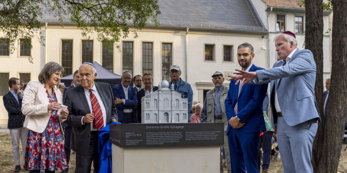 : Feierliche Enthüllung des Tastmodells der Großen Synagoge